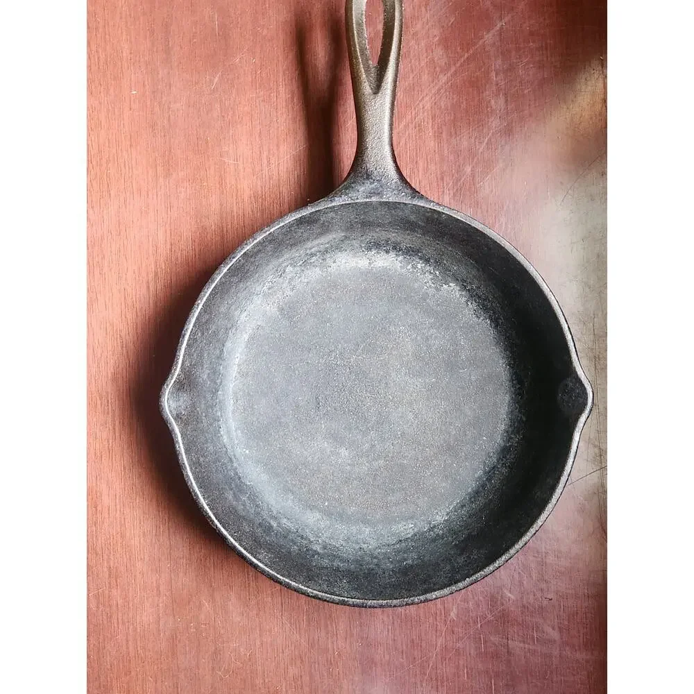Vintage Lodge Cast Iron Skillet 3-Notch Star Logo USA Seasoned